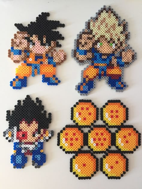 Hama Art, Super Saiyan Goku, Hama Mini, Dragon Ball Z Goku, Pixel Beads, Art Perle, Arte 8 Bits, Perler Bead Templates, Motifs Perler