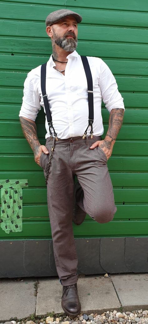 Mens Suspenders Outfit Casual, Gatsby Outfit For Men, Great Gatsby Outfit Men, Mens Suspenders Outfit, Gatsby Mens Fashion, 1920s Mens Clothing, Suspenders Men Fashion, Outdoorsmen Style, Mens Fashion Aesthetic