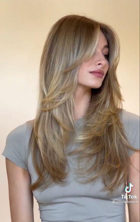 Straight Hair Cuts, Layered Haircuts For Medium Hair, Hairstyles For Layered Hair, Blonde Hair Inspiration, Haircuts For Medium Hair, Haircuts Straight Hair, Long Blonde, Hair Stylist Life, Long Layered Hair