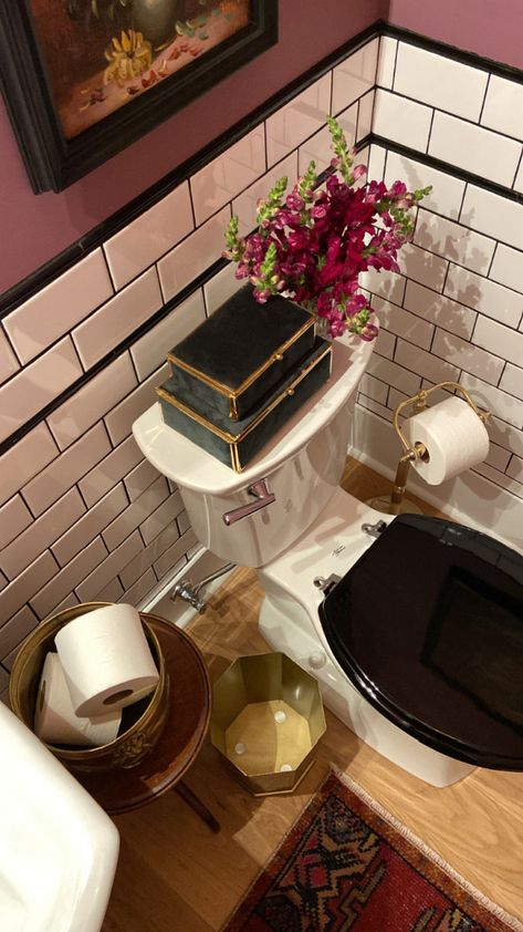 Powder Room White Tile, Black And Bathroom Ideas, Decorating White Bathroom, Whimsi Goth Bathroom, Plum Powder Room, Moody Bathroom Aesthetic, Normal Bathroom Ideas, Moody Apartment Bathroom, Brown And Black Bathroom Ideas