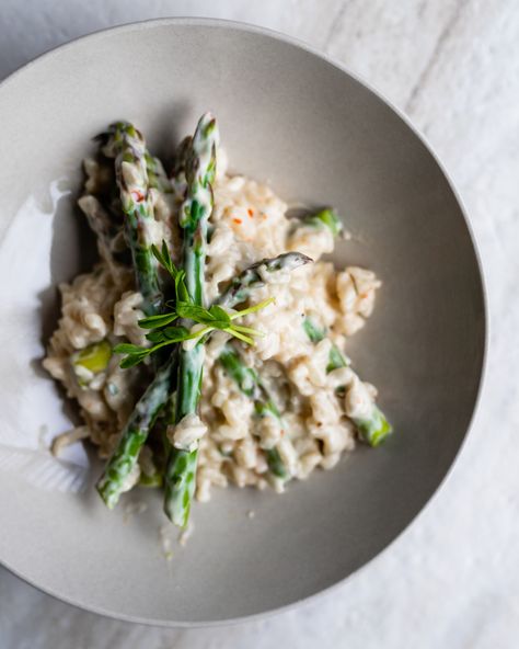 Creamy Spring Risotto with Goat Cheese and Asparagus – CHEZ CHANELLE Risotto With Goat Cheese, Spring Risotto, Crusted Halibut, Cheese Risotto, Halibut Recipes, Happy Dancing, Easter Side Dishes, Goat Cheese Recipes, Rice Side Dishes