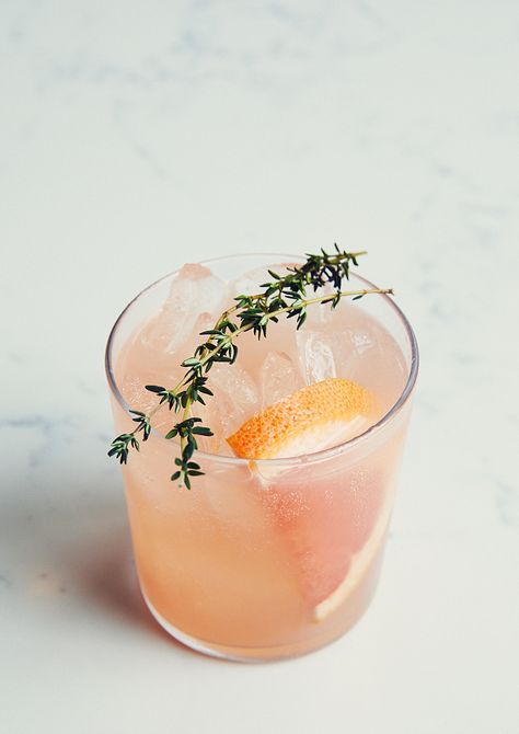 This dead simple gin cocktail from Charleston blends the slightly bitter and herbaceous notes of Cocchi Americano with tart grapefruit. Thyme Gin Cocktail, Pink Gin Cocktails, Easy Gin Cocktails, Best Gin Cocktails, Grapefruit Cocktail, Cocktail Photos, Gin Recipes, Gin Cocktail Recipes, Gin Drinks