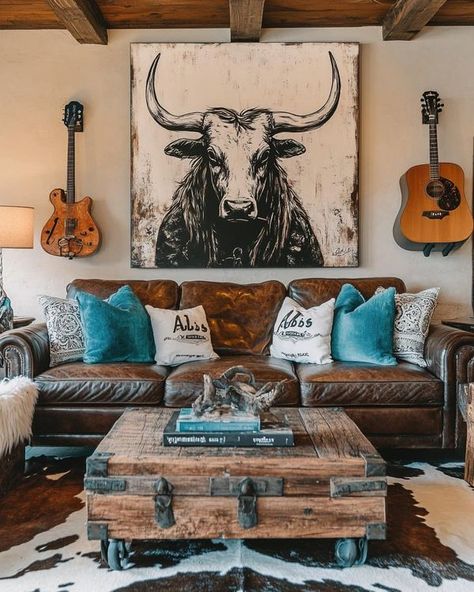 Western Glam Decor, Cowboy Living Room, Western Living Room Decor, Rustic Country Homes, Western Living Room, Turquoise Home Decor, Ranch House Decor, Ranch Decor, Cow Decor