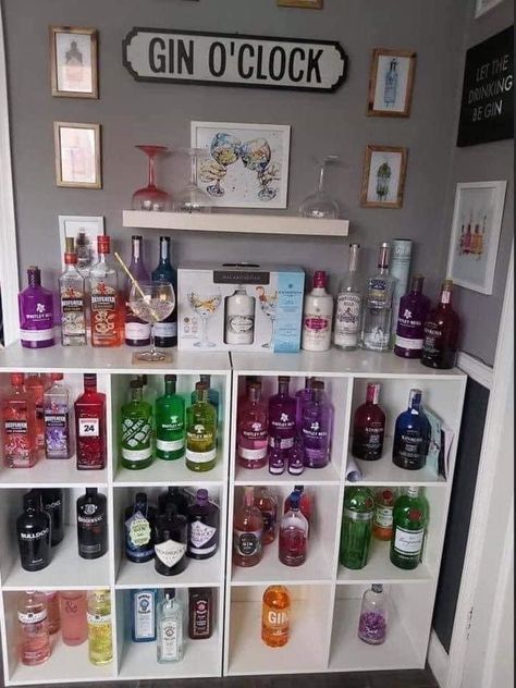 Alcohol Storage, Home Bar Ideas, Alcohol Bar, Gin O Clock, Drink Storage, Home Bar Rooms, Home Cocktail Bar, Home Bar Design, Gin Bar