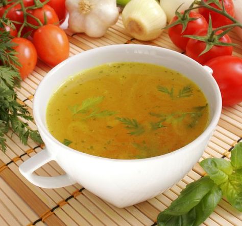 Healing Broth, Bone Broth Benefits, Healing Soup, Medium Recipe, Healing Diet, Vegetarian Chicken, Fat Flush, Savory Food, Detox Soup