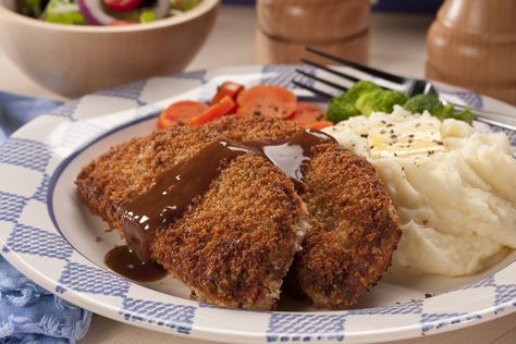 Crispy Fried Meat Loaf | MrFood.com Fried Meatloaf, Fried Meat, Mr Food, Southern Things, Recipes Pork, Beef Dinners, Sunday Dinner Recipes, Ground Meat Recipes, Hamburger Recipes