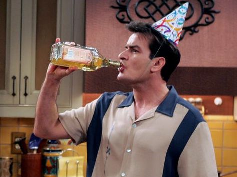 Two & a half men - Happy Birthday !!! Two Half Men, Two And Half Men, Charlie Harper, Two And A Half Men, Roi Mage, Martin Sheen, Charlie Sheen, Half Man, Man Icon