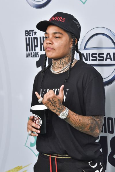 Young Ma Rapper, Stud Outfits, Gay Outfits, Bet Hip Hop Awards, Boyish Girl, Young Ma, Lesbian Outfits, Gay Fashion, Miami Beach Florida