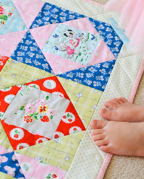 Economy Quilt Block, Patchwork Gifts, Play Mat Quilt, Economy Quilt, Patchwork Techniques, Economy Block, Baby Boy Quilt Patterns, Boys Quilt Patterns, Charity Quilts