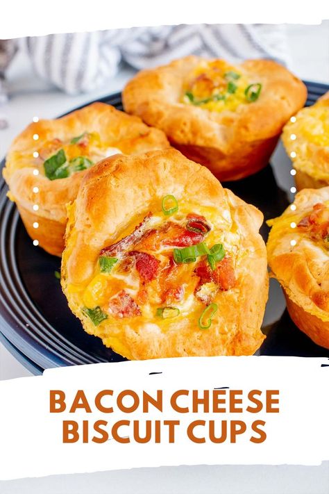 Closeup shot of bacon, egg, and cheese biscuit cups on plate. Biscuit Egg Cups, Bacon Egg Biscuit, Quick Breakfast On The Go, Eggs Cups, Bacon Egg Cups, Bacon Cups, Bacon Muffins, Easy Biscuit, Biscuit Cups