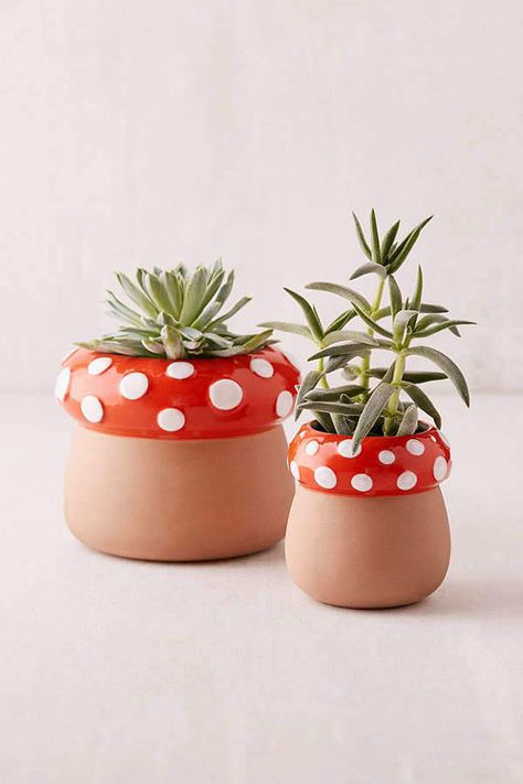 Mushroom Planter #ad #dorm #backtoschool #college #dormdecor #preppy Mushroom Planter, Container Gardening Ideas, Painted Pots Diy, Tanah Liat, Pot Designs, Clay Art Projects, Earthenware Clay, Diy Clay Crafts, Painted Pots