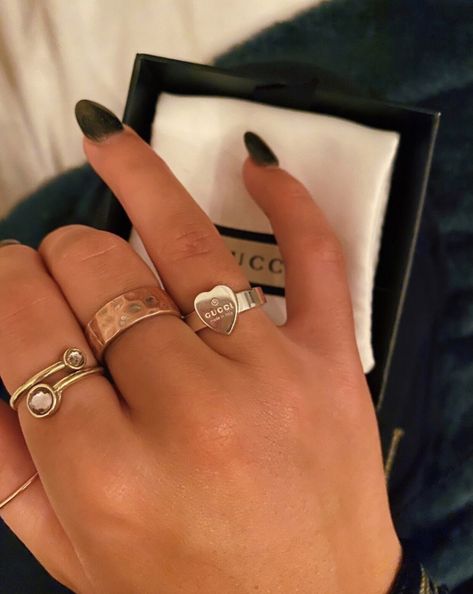 Relationship Rings, Gold Jewelry Prom, Gucci Rings, Gucci Jewelry, Girly Accessories, Chanel Jewelry, Girly Jewelry, Jewelry Inspo, Ring Collections