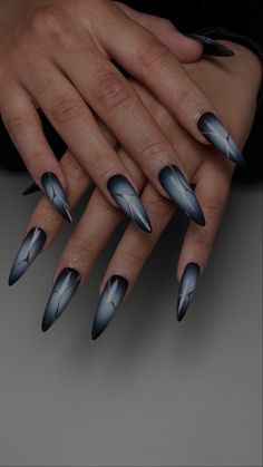 Chrome Aura Nails, Maeve Core, Neutral Nail Designs, Nail Paint Shades, Aura Nails, Goth Nails, Matte Nails Design, Summery Nails, Stiletto Nails Designs