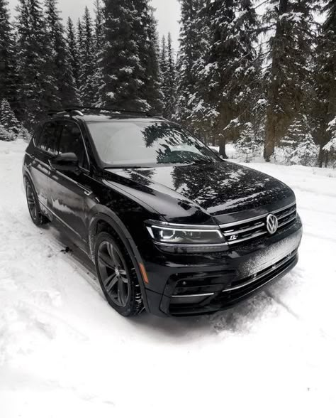 Vw Toureg, Tiguan Vw, Best Suv Cars, Tiguan R Line, Tiguan R, Winter Car, Mom Car, Small Suv, Car Goals