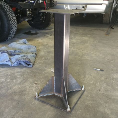 Vice stand Vice Stand, Grinder Stand, Welding Tables, Metal Shaping, Welding Cart, Tool Storage Diy, Welding And Fabrication, Diy Welding, Metal Working Projects