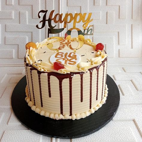 Celebrating 50 years of existence is a great deal for me because it's by GRACE that only GOD fit run am�💃 In other words, celebrate yourself while you are still here and merry with our soft, moist and yummy cake🍰 Share the happiness and make sweet memories together with your loved ones😍 CAKE DESCRIPTION👇 Cake size: 9inch 2layers Flavour: Vanilla Frosting: Buttercream To place an order, kindly send us a DM. #buttercreamcakeinabuja #50thbirthdaycakes #bestcakeinabuja #lugbebaker #partyfr... Frosting Buttercream, Cakes Design, Celebrate Yourself, 50th Birthday Cake, Cake Sizes, Vanilla Frosting, Round Cakes, Buttercream Cake, By Grace