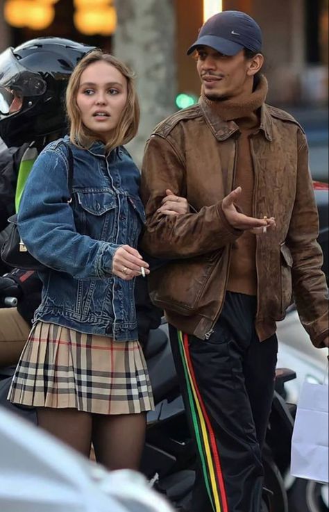 Lily Rose Depp Flats, Repetto Outfit, French Bf, Lily Rose Depp Outfits, Lily Rose Depp Style, Black Denim Vest, Modern Street Style, Rose Depp, Baby Skirt