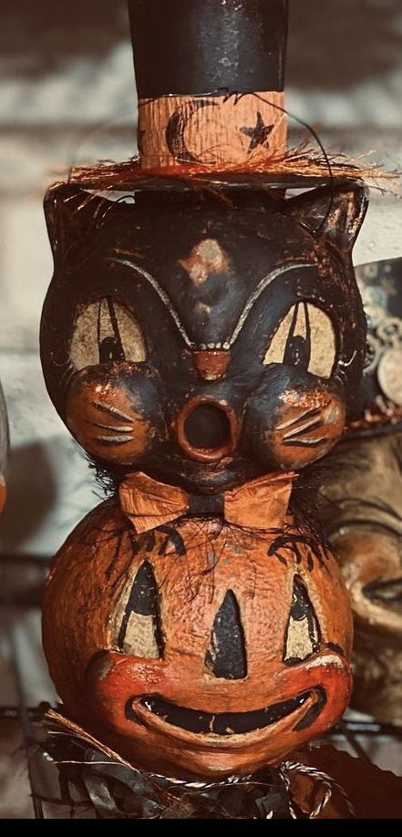 Vintage Halloween Crafts, Halloween Paper Mache, Halloween Outside, Johanna Parker, Halloween 3, Haunted Halloween, Hand Building, Primitive Halloween, Easy Diy Halloween