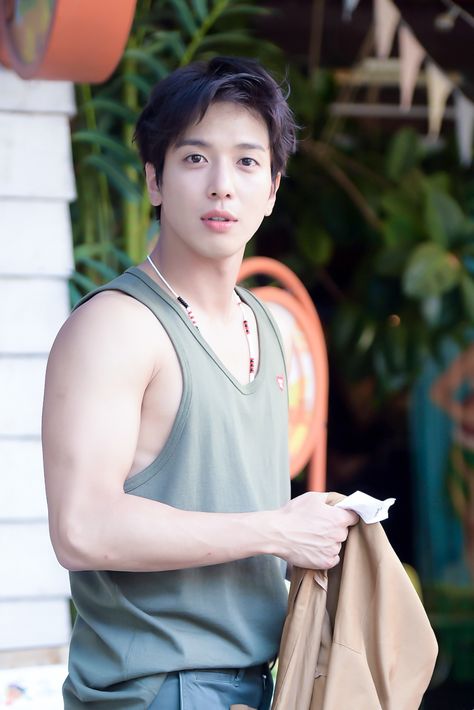 170718 [Starcast - Dispatch] Jung Yonghwa Solo Aesthetics~  Do Disturb album jacket stills Cnblue Yonghwa, Lee Shin, Gu Family Books, Kang Min Hyuk, Big Bang Top, Lee Jong Hyun, Cn Blue, G-dragon, Jung Yong Hwa