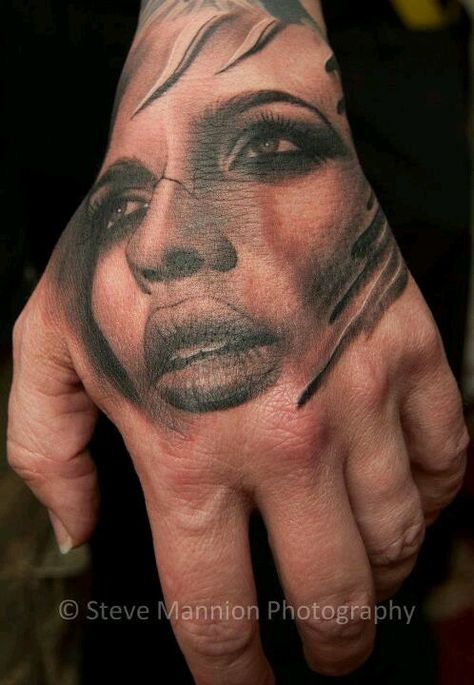 , Portrait Hand Tattoo, Face Hand Tattoo, Hands Portrait, Tattoo Face, Girl Face Tattoo, Hand Tattoos For Women, 3d Tattoos, 3d Tattoo, Face Tattoos