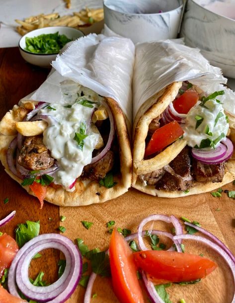 Steak Souvlaki, Souvlaki Wrap, Steak Pita, Meat Wraps, Souvlaki Greek, Hungry Happens, Gyro Recipe, Greek Restaurant, Steak Tips