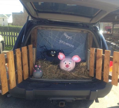 27 Clever Trunk or Treat Ideas Halloween Car Decorations, Trunk Or Treat Ideas, Fall Carnival, Halloween Traditions, Treat Ideas, Spider Webs, The Trunk, Trunk Or Treat, Fall Holidays