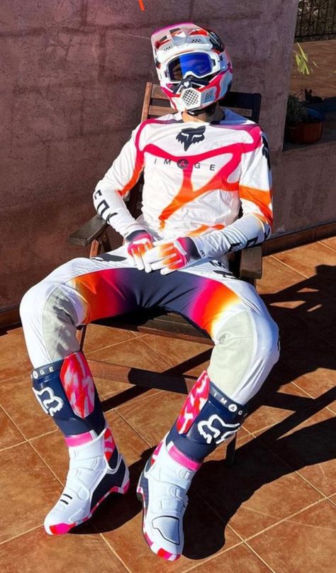 This is a blog of found photos, many pro bikers, reblogs and all things this pup finds hot. Woof! Biker Outfit Men, Motocross Outfits, Biker Suit, Motorcycle Suits Men, Gay Outfits, Chicos Fashion, Mens Fashion Essentials, Mx Boots, Found Photos