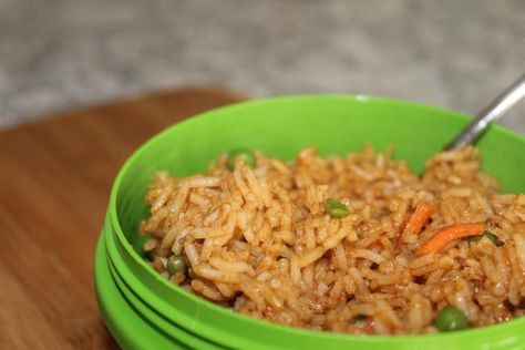 Low FODMAP MEXICAN RICE Recipe by Bai Latada Low Fodmap Dinner Recipes, Fodmap Dinner Recipes, Low Fodmap Dinner, Mexican Brown Rice, Frozen Peas And Carrots, Fodmap Dinner, Low Fodmap Recipe, Mexican Rice Recipe, Fodmap Meal Plan