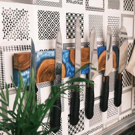 Say goodbye to messy drawers and hello to a sleek and organized kitchen with our Magnetic Knife Rack. Made from high-quality resin and olive wood, this knife holder is not only functional but also a beautiful addition to your kitchen space. With its magnetic design, it securely holds up to 10 blades and keeps them within easy reach. Upgrade your kitchen today with our stylish and practical Magnetic Knife Rack, the perfect blend of elegance and functionality. Resin Knife, Magnetic Knife Rack, Knife Blocks, Magnetic Knife Blocks, Magnetic Knife Holder, Knife Rack, Wood Knife, Knife Holder, Paring Knife