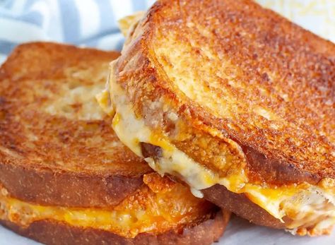 21 Easy Air Fryer Recipes for Beginners — Eat This Not That Grilled Cheese In Air Fryer, Air Fryer Recipes Dessert, Air Fryer French Fries, Air Fryer Recipes Snacks, 10 Minute Meals, Making Grilled Cheese, Air Fryer Cooking Times, Grilled Cheese Sandwiches, Cheese Food