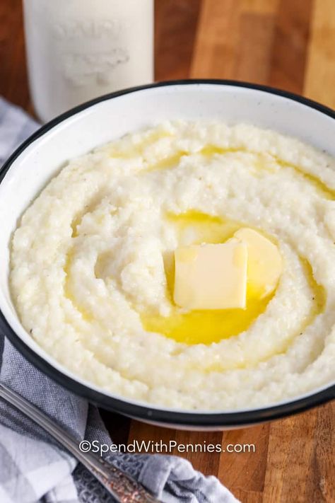 Serve corn grits for breakfast, lunch or supper! They are an easy side dish made with quick-cooking grits simmered in a creamy milk mixture. #spendwithpennies #howtomakegrits #grits #sidedish #breakfast #creamygrits #corngrits Grits Ideas, Homemade Grits, Grits Recipes, Gourmet Entrees, Southern Grits, Instant Grits, How To Cook Grits, Corn Grits, Creamy Grits