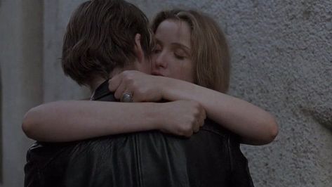 #vintage #aesthetic #music #love #couple #netflix #kissing #tumblr #classic #gif Richard Linklater, Before Trilogy, I Love Cinema, Before Sunset, Before Sunrise, Romantic Movies, Movie Lover, Film Stills, Couple Aesthetic