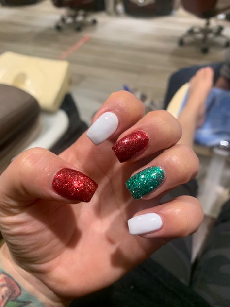 White Red And Green Nails, Red And Green Sparkle Christmas Nails, Red And Green Sparkle Nails, Green Red And White Nails, Red Green White Nails, Red White Green Nails, Christmas Nails Red Green White, Red White And Green Christmas Nails, Red Green And White Christmas Nails