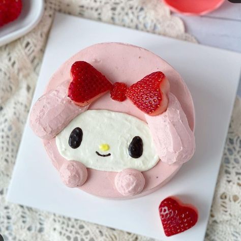 Simple Sanrio Cake, Sanrio Bento Cake, Mymelody Cake, Strawberry Bento Cake, My Melody Birthday Cake, Pastel My Melody, My Melody Cake, Strawberry Chiffon Cake, Melody Cake