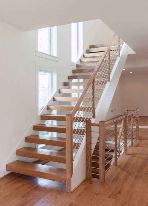 10 Types of Staircases and How to Decorate Them Top Of Stairs Landing, Staircase Landing Ideas, Home Staircase, Stainless Steel Balustrade, Landing Ideas, Straight Stairs, Small Staircase, Steel Balustrade, Modern Stair Railing