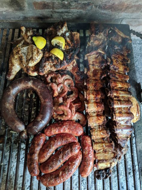 [Homemade] Argentinian asado #food #foods Argentine Asado, Argentinian Asado, Argentine Food, Argentinian Grill, Carnita Asada, Argentina Culture, Argentina Food, Argentinian Food, Cool Countries