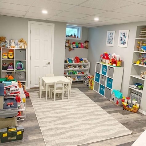 Basement Toy Room Play Areas, Play Room Ideas Boys, Toys Organization Ideas Bedroom, Play Room Baby Ideas, Playroom School Area, Toy Room Set Up Ideas, Boy Toy Storage Ideas, Playroom Ideas For Babies, Playroom Toddler Boy