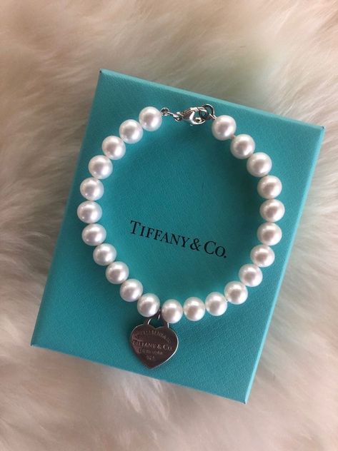 Tiffany And Co Jewelry, Way Back Home, Love You Too, Return To Tiffany, Expensive Jewelry Luxury, Tiffany Jewelry, Jewelry Accessories Ideas, Dope Jewelry, Girly Accessories