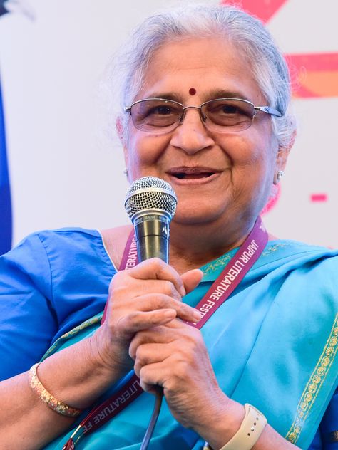 Sudha Murthy's Simple Tips For A Successful Marriage Sudha Murthy Photos, Sudha Murthy, Amitabh Bachchan, Successful Marriage, Mutual Respect, Successful Women, Draw On Photos, Cherished Memories, Quality Time