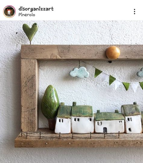 Pottery Houses, Clay Houses, Decorating Ideas For The Home, Driftwood Crafts, Summer Decorating Ideas, Pottery Crafts, Small Houses, Ceramic Houses, Ceramics Ideas Pottery