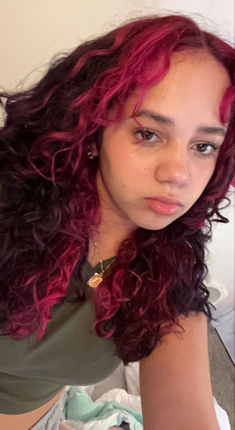 Magenta Highlights Curly Hair, Hot Pink Highlights In Brown Hair Curly, Curly Hair With Streaks Of Color, Chunky Pink Highlights Curly Hair, Pink Skunk Hair Curly, Fun Hair Color Ideas For Curly Hair, Pink And Brown Curly Hair, Pink Highlights In Brown Hair Curls, Pink Hair Streaks Curly