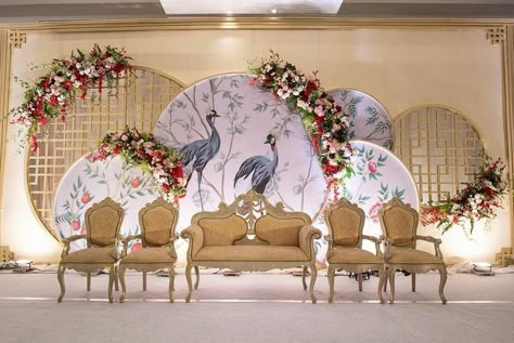 Small Wedding Decor, Traditional Backdrop, Reception Stage Decor, Simple Stage Decorations, Peacock Wedding Theme, Wedding Stage Backdrop, Reception Backdrop, Wedding Reception Backdrop, Engagement Decor