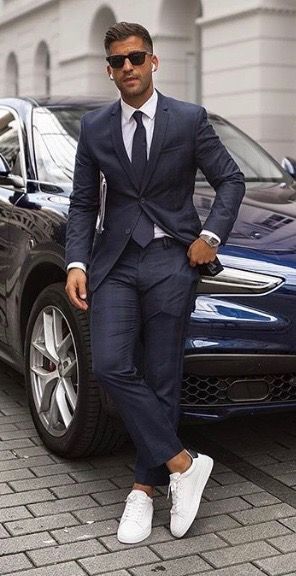 Mens Formal Outfits, Tennis Outfit Aesthetic, Suits And Sneakers, Gq Mens Style, Mens Fashion Suits Casual, Stylish Mens Suits, Mens Smart Casual Outfits, Tennis Outfit, Mens Photoshoot Poses