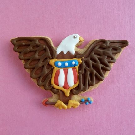 American Eagle cookie Eagle Cookies, Eagles Cookies, Eagle Cookies Decorated, Giant Eagle Thumbprint Cookies, Eagle Themed Snacks, Eagle Scout Cookies Decorated, Eagle Scout Cookies, Eagle Scout Cake, Cookie Swap Party