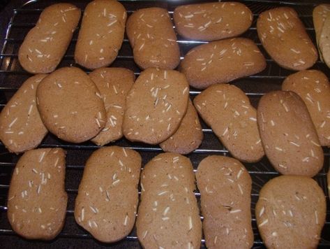 Almond Windmill Cookies Recipe, Windmill Cookies Recipe, Cardamom Cookies Recipe, Windmill Cookies, Cardamom Cookies, Dutch Cookies, Icebox Cookies, Christmas Baking Cookies, Homemade Coffee Creamer