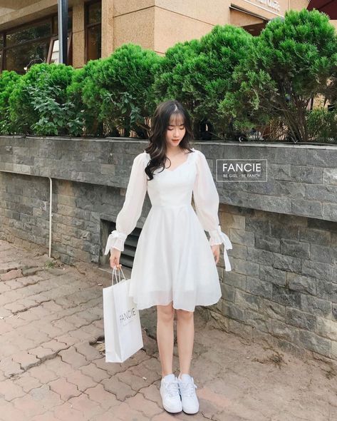 Party Outfits Dress, Wedding Outfit Ideas, Mode Ulzzang, Long Sleeve Wedding Dresses, Sleeve Wedding Dresses, Summer Dressing, Frock For Women, Aesthetic Dress, Pakaian Feminin