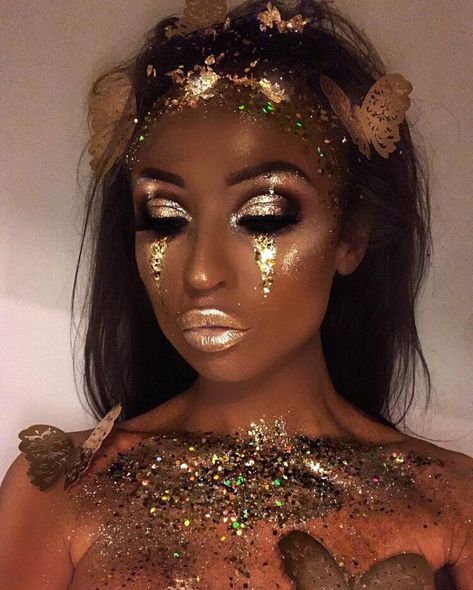 Festival Full Body Makeup and Glitter #makeup #eyeshadow #eyebrows #eyemakeup #eyes #flawless Pin: @amerishabeauty Fantasy Make-up, Halloween Make-up Looks, Halloweenský Makeup, Goddess Makeup, Festival Makeup Glitter, Gold Makeup Looks, Face Art Makeup, Halloween Makeup Inspiration, Fairy Makeup