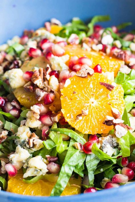 Winter Salad with Sage Vinaigrette - Green Healthy Cooking Sage Dressing, Easy Organic Meals, Super Salads, Fat Loss Foods, Best Vegetarian Recipes, Winter Salad, Easy Salad Recipes, Vegetarian Recipes Easy, Romaine Lettuce