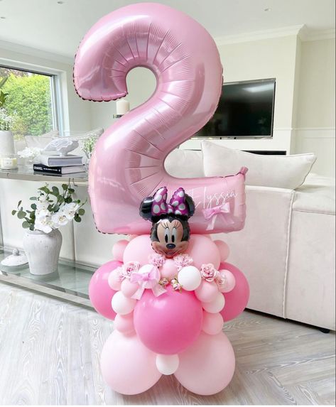 Minnie Balloon Bouquet, Minnie Mouse Birthday Balloon Ideas, Minnie Mouse Balloon Decorations, Minnie Mouse Birthday Balloons, Minnie Mouse Bowtique Party, Oh Twodles Balloon Arch, Mini Mouse Birthday Cakes Ideas, Mini Mouse Balloon Decor, Miney Mouse Birthday