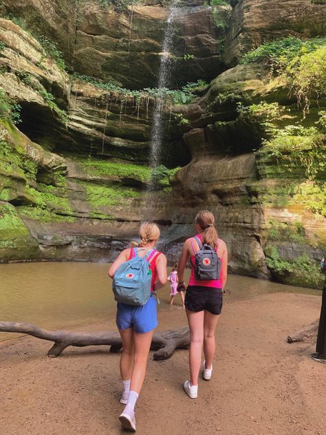 starved rock Best Hiking Backpacks For Women, Salty Granola, Summer Camp Aesthetic, Camping Gear Checklist, Hiking Bags, Starved Rock, Trekking Gear, Best Hiking Backpacks, Hiking Photos